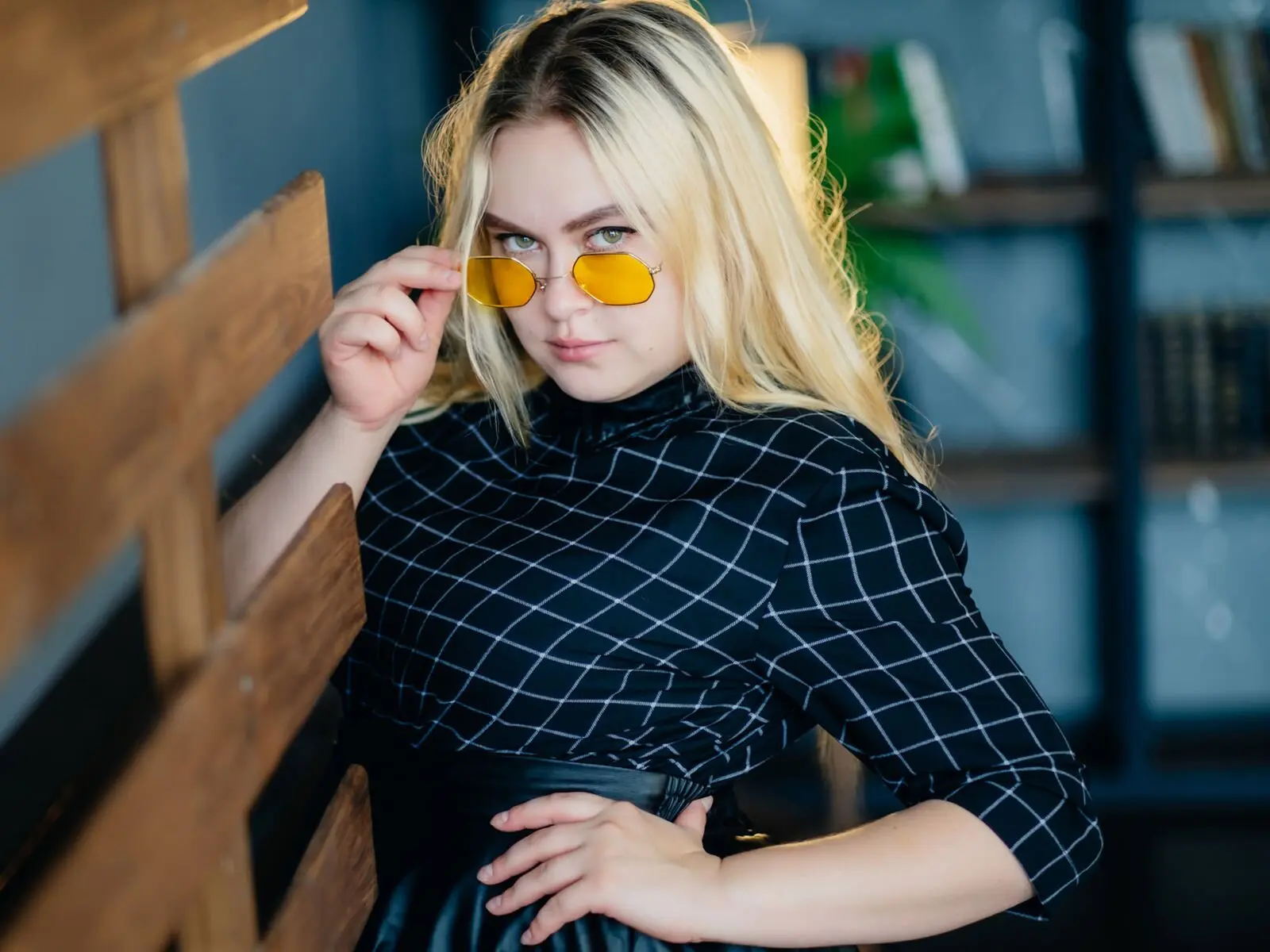 AdrianaBush livejasmin