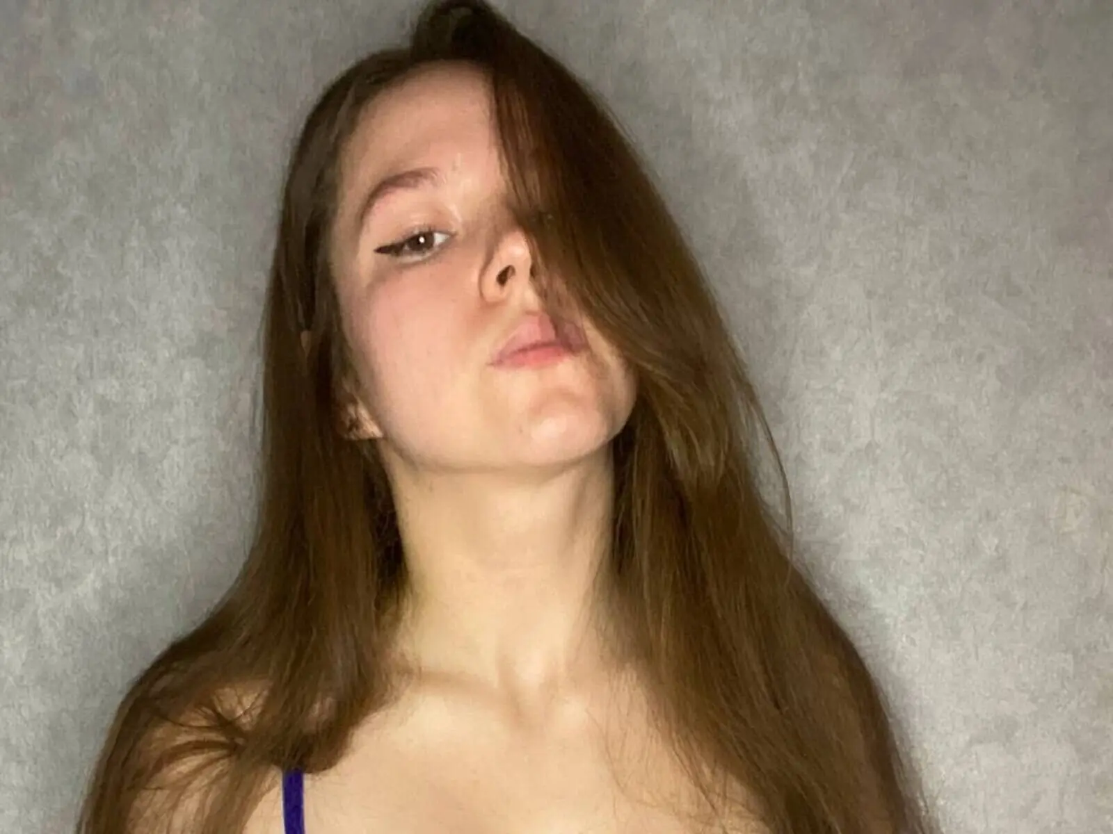 EmiliaRossy livejasmin