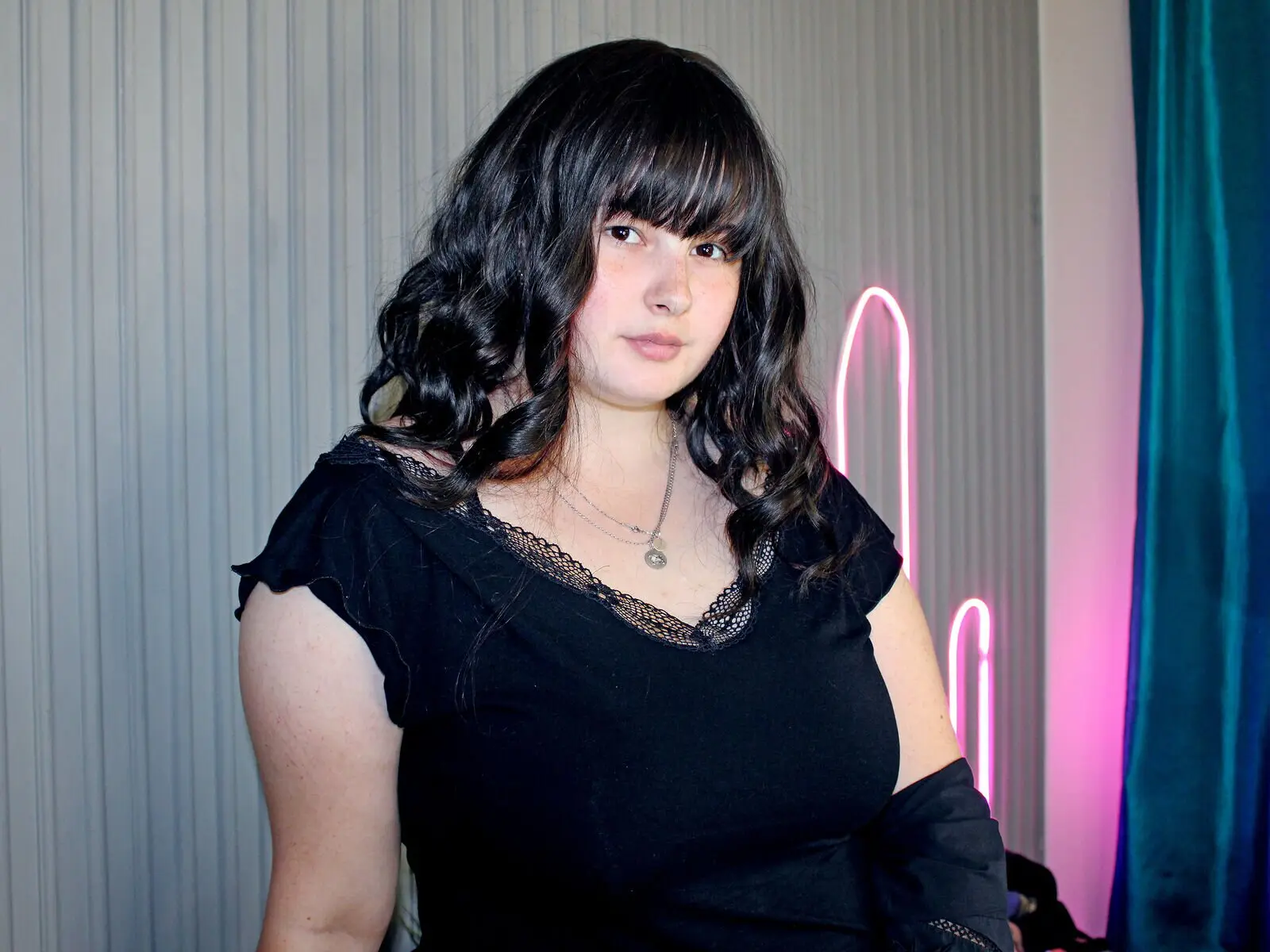 EmilyJonss livejasmin