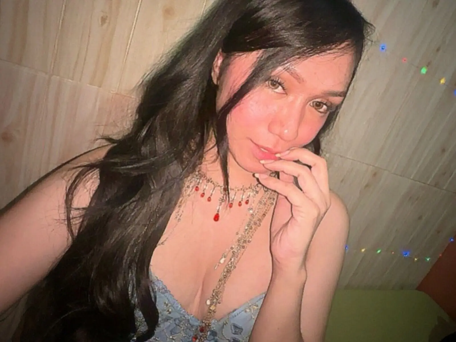 JadeGabuan livejasmin