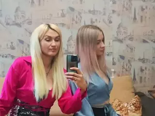 LexyyandMilana livejasmin