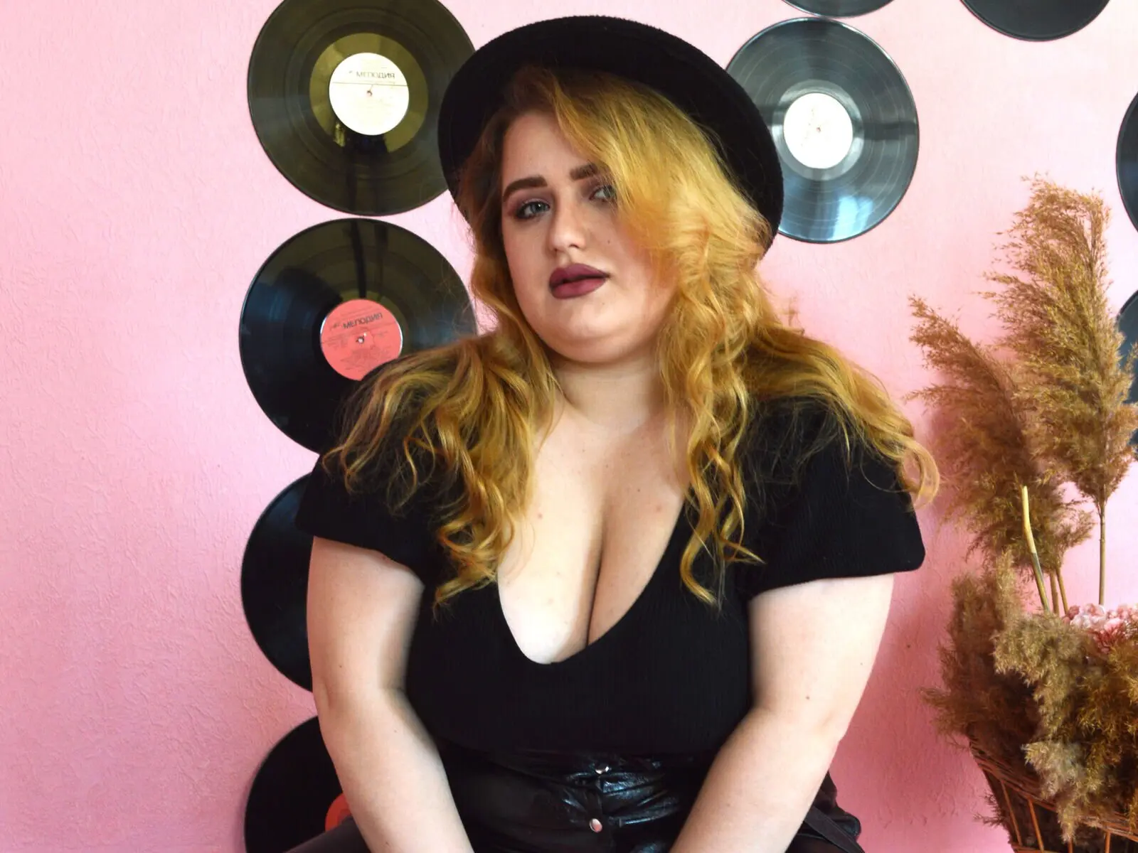 MirandaMcKenzie livejasmin