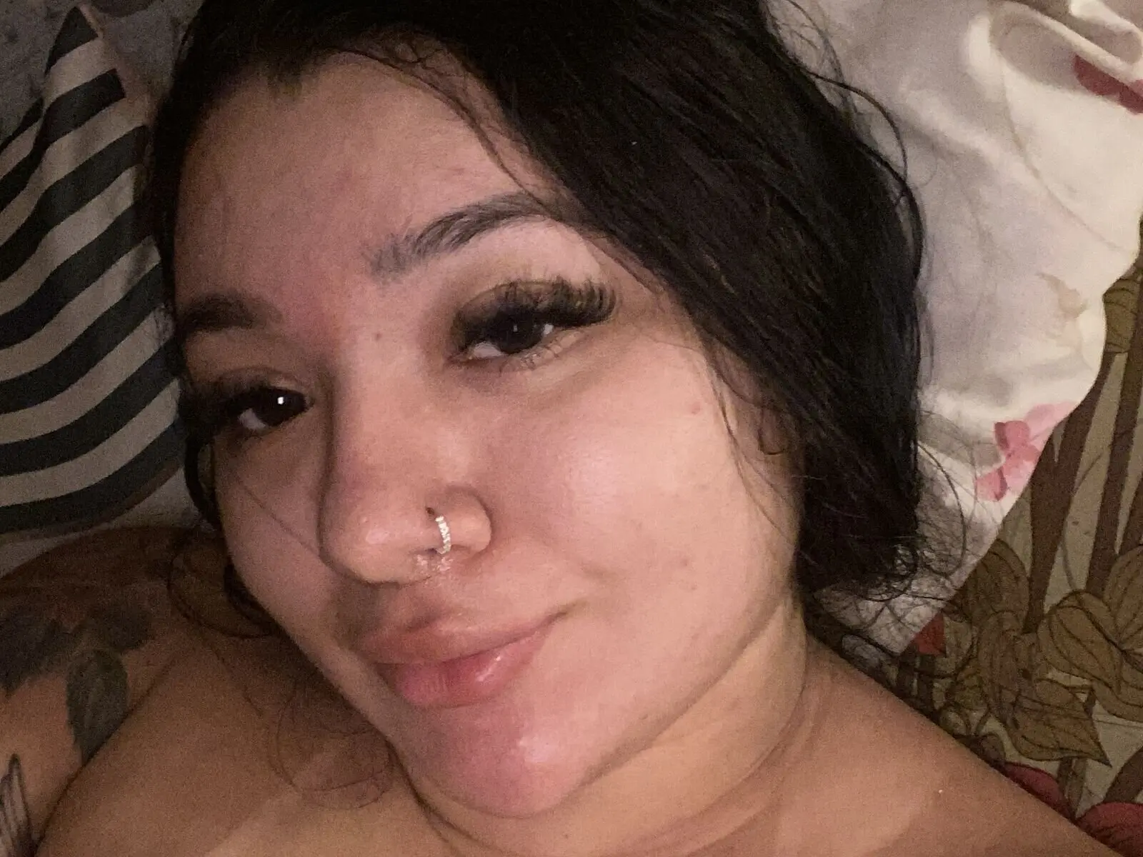 RenataYumi livejasmin